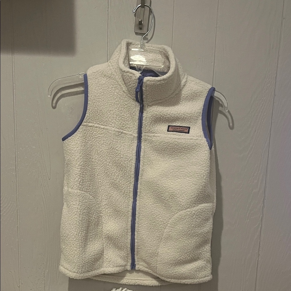 Vineyard Vines Cream Sherpa Vest with Blue Trim